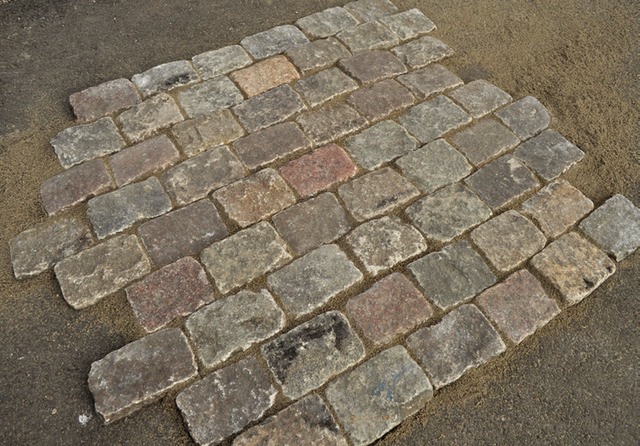 antique-european-thin-cobblestones-11644